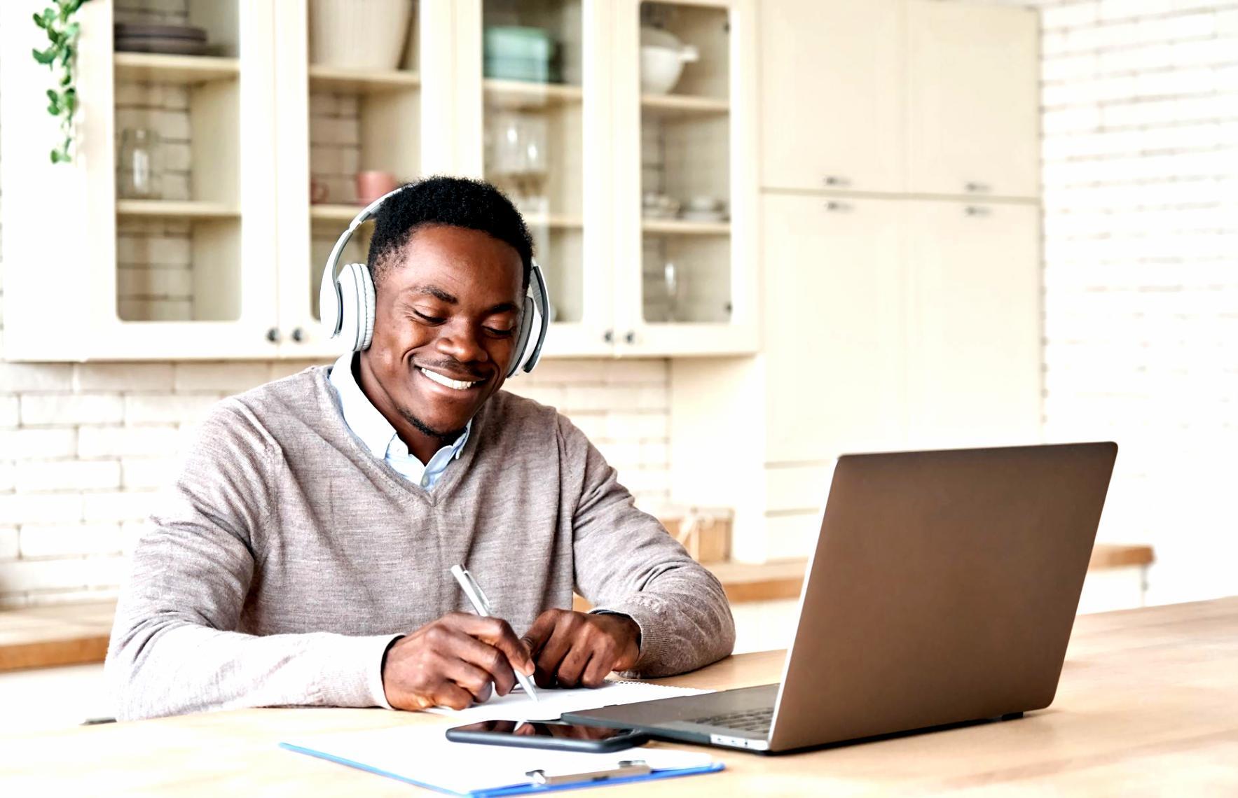 Рабочее пространство команды Stellarova Labs для планирования образовательных программ